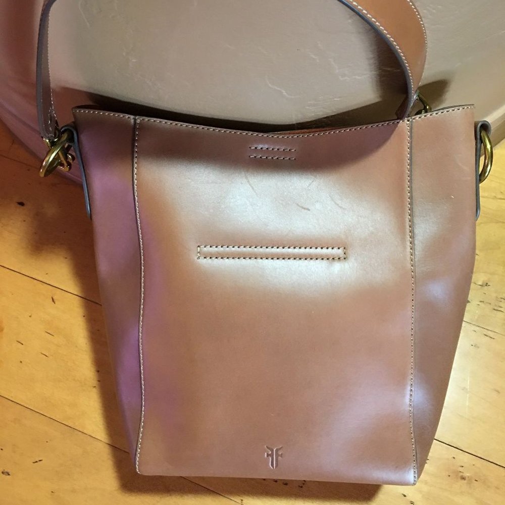 NWT Frye Harness Bucket Handbag in Rust